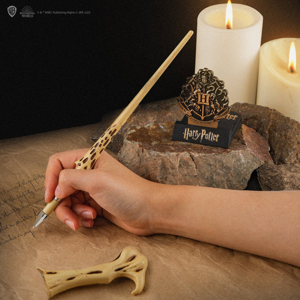 Wand pen with stand & Voldemort lenticular bookmark