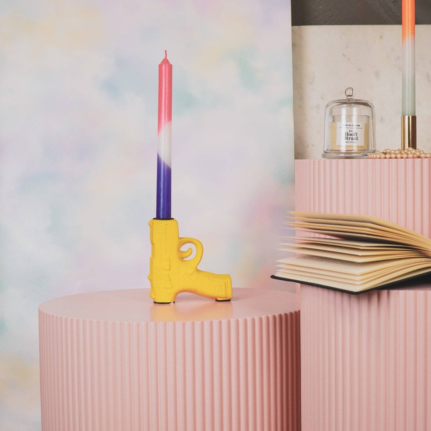 Kandelaar - Pistool - Keramiek - Neongeel - 12x5x12cm