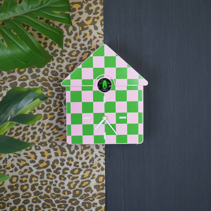 Klok - Koekoekswandklok - Patroon - Groen/Roze - 24x27x9cm