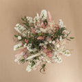 Composition de fleurs séchées et naturelles