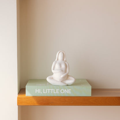 Vase sculptural Femme enceinte en céramique – Oito.Atelier
