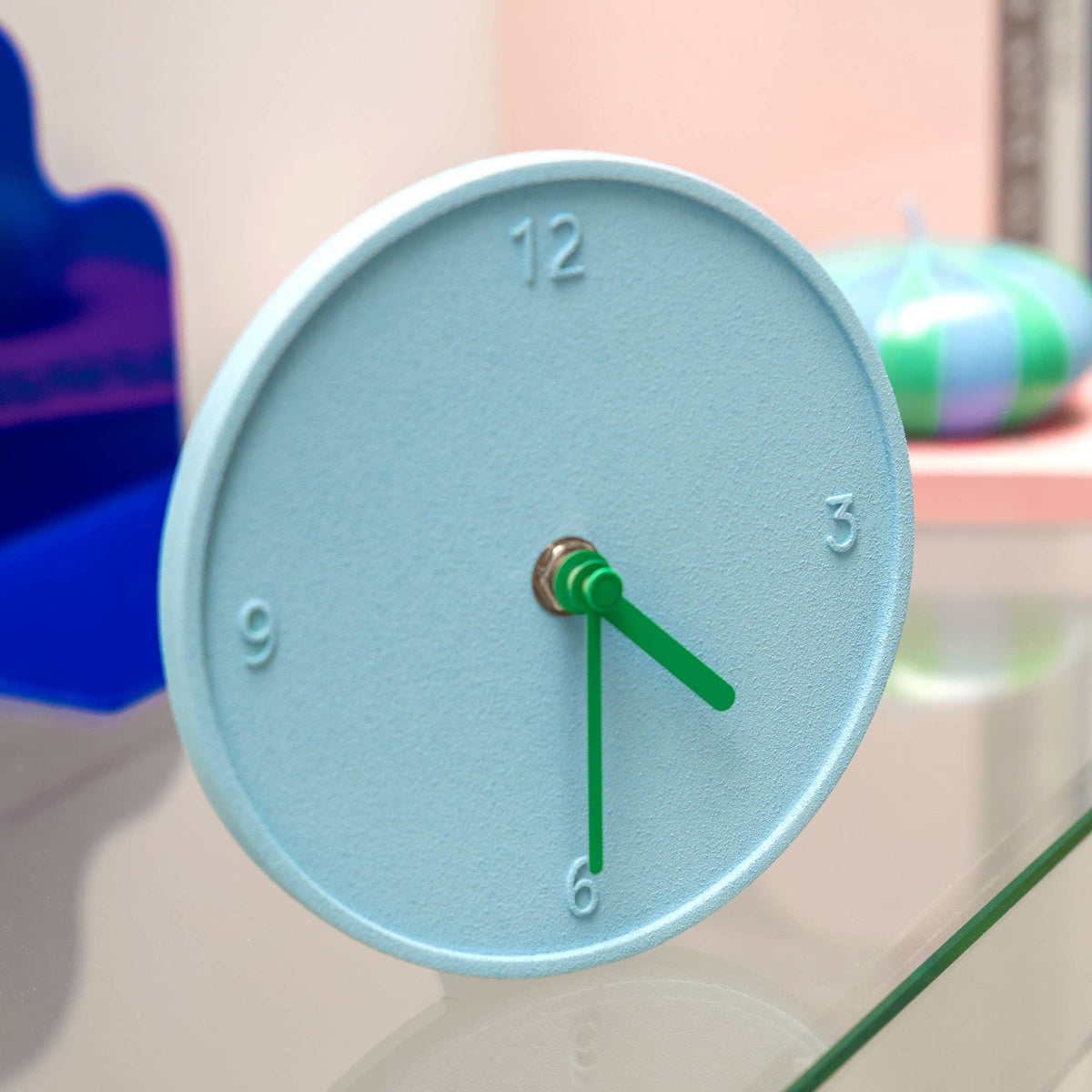 Horloge Ronde Brute Bleu Clair
