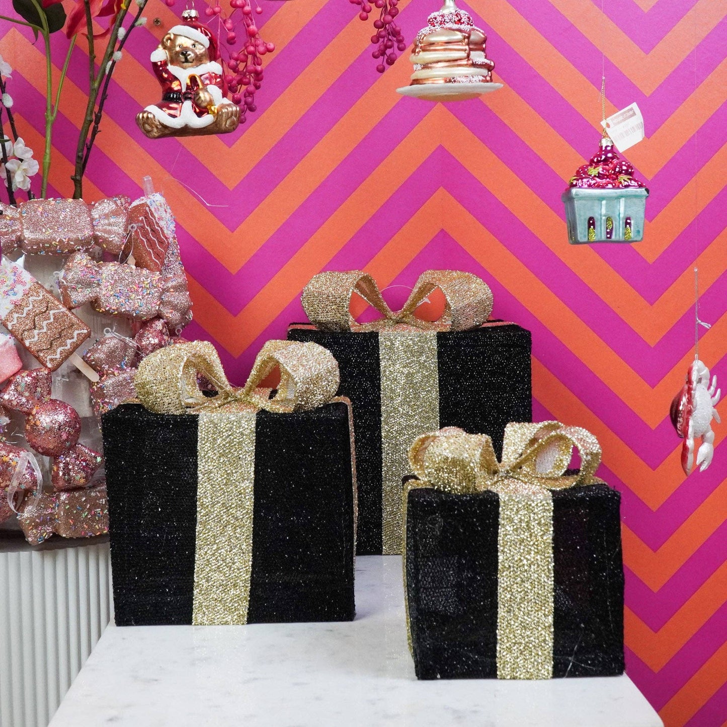 Cadeau de Noël LED - S3 - Polystyrène - Noir/Or - 15/20/25 cm