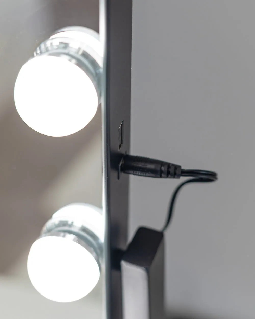 Espejo maquillaje con luz LED - BELLA