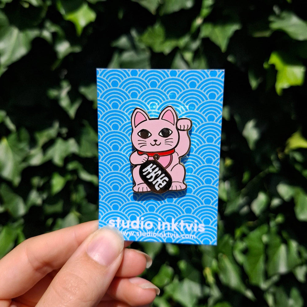 Roze gelukskat speldje