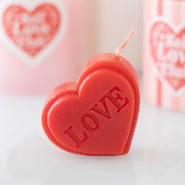 Bougie de Saint-Valentin en forme de cœur rouge
