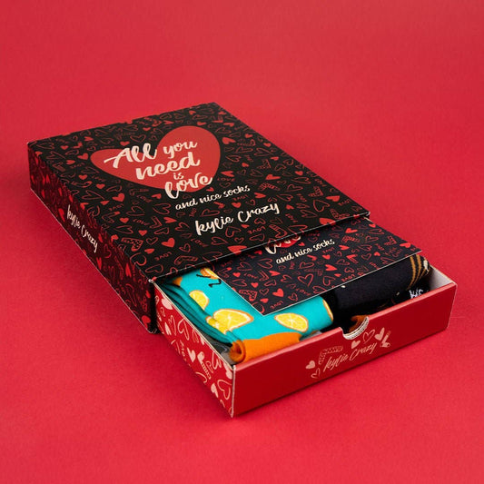 Coffret Cadeau 4 paires de chaussettes "All Your Need Is Love"