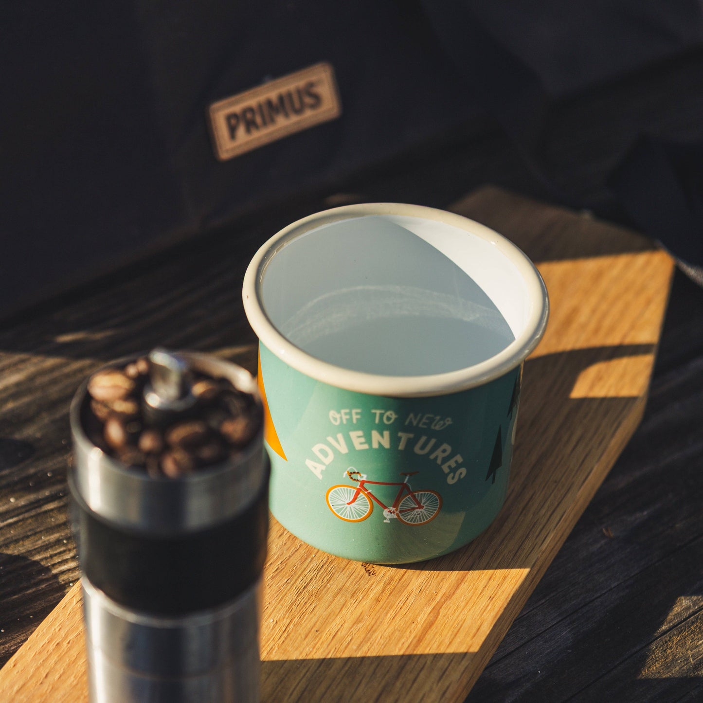 Emaille mok met de tekst "Bike Adventure"