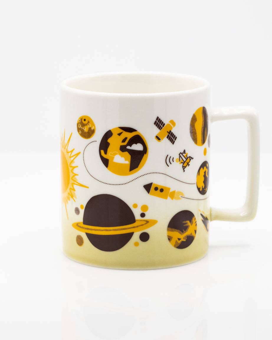 Mug Rétro Espace (350 ml) – produit scientifique Cognitive Surplus EU, vue 1