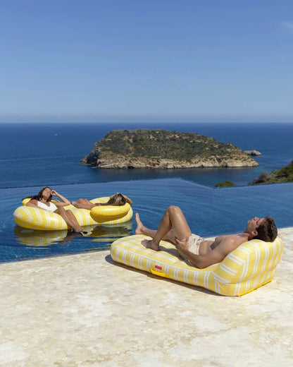 Double yellow donut float - LISBON