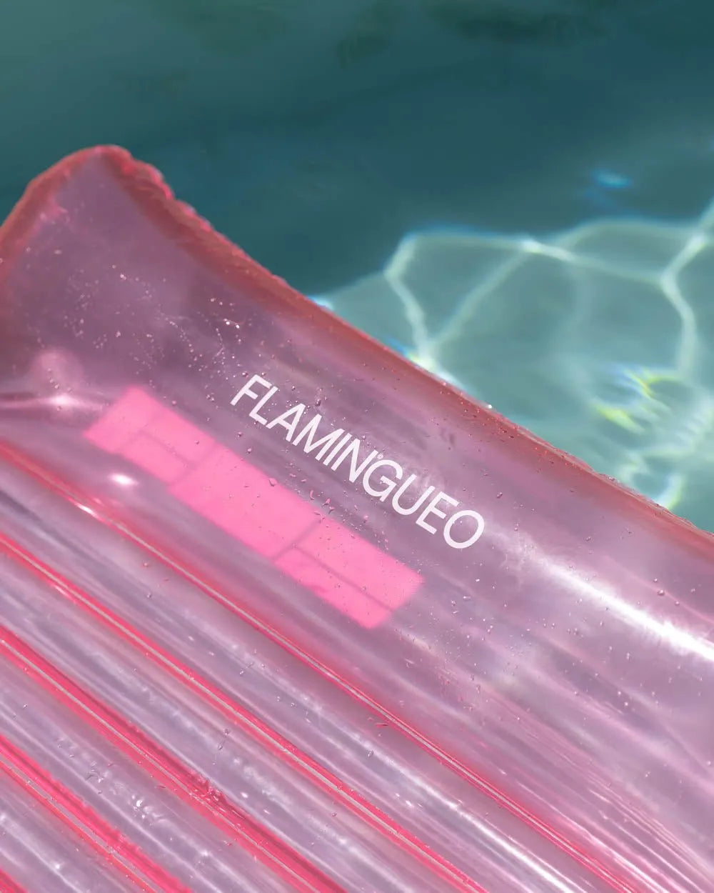 Pink lounging float - MILOS