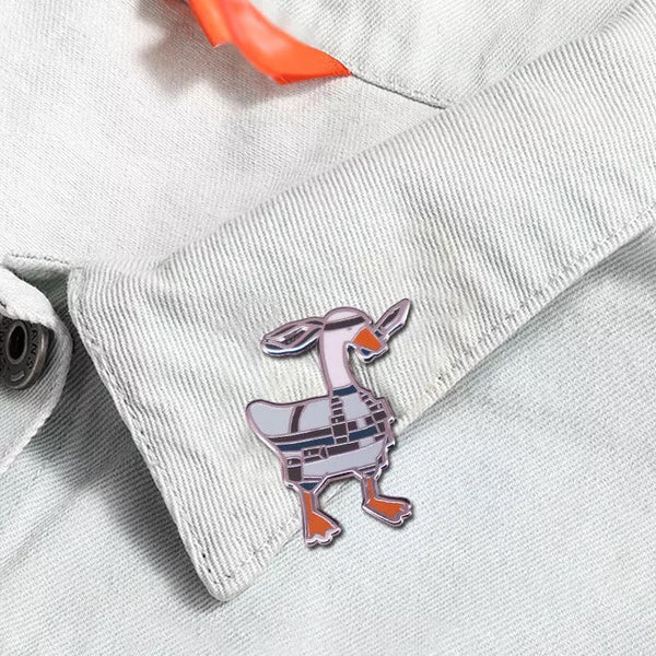 Pin's Canard Blanc Soldat