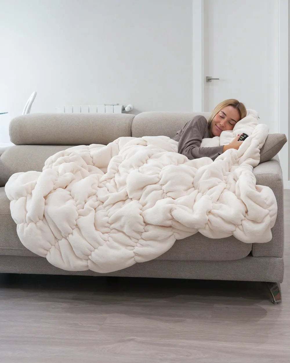 Manta Sofa - HARRIET