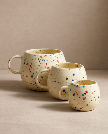 New Party Mug Boule 90ml Jaune – tasse en grès faite main – Egg Back Home