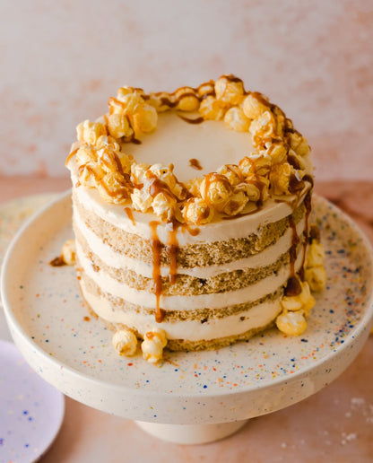 New Party Présentoir à Gâteaux 28 cm Blanc – présentoir à gâteau en grès fait main – Egg Back Home