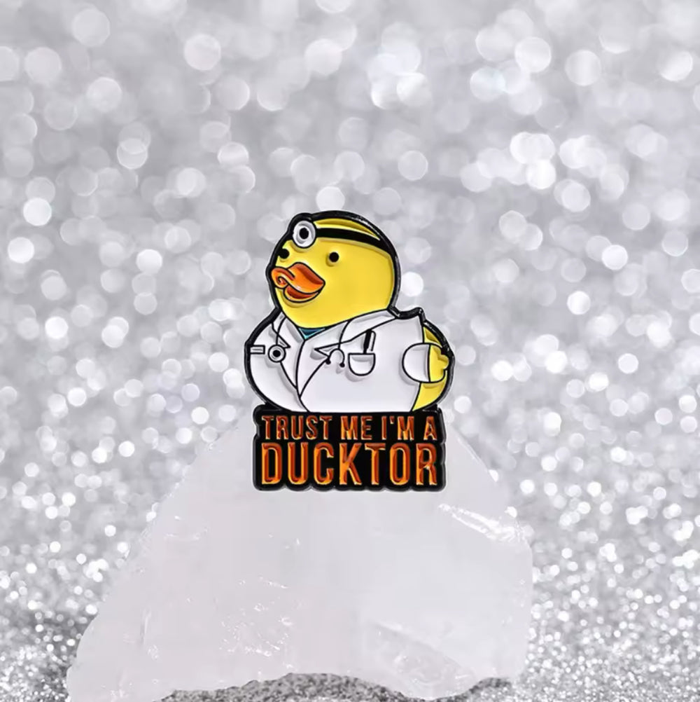 Pin's Canard Jaune "Trust Me I'm Ducktor"