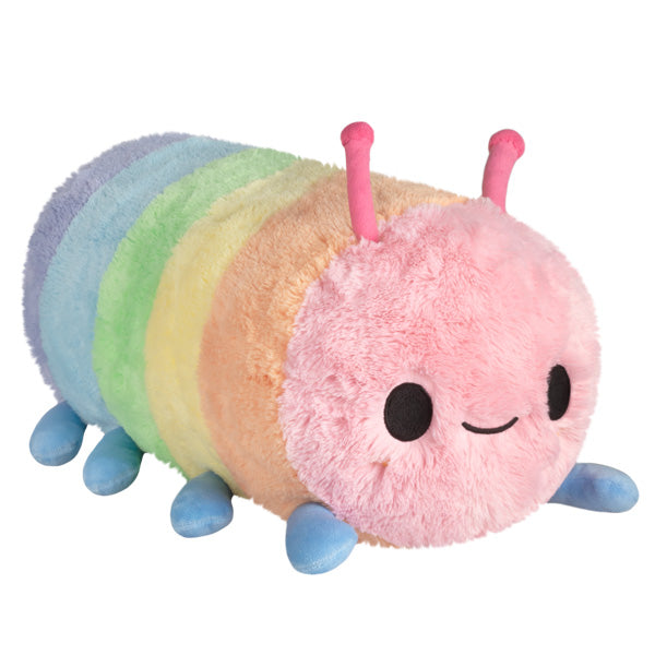 Peluche Squishable – Chenille Arc-en-Ciel