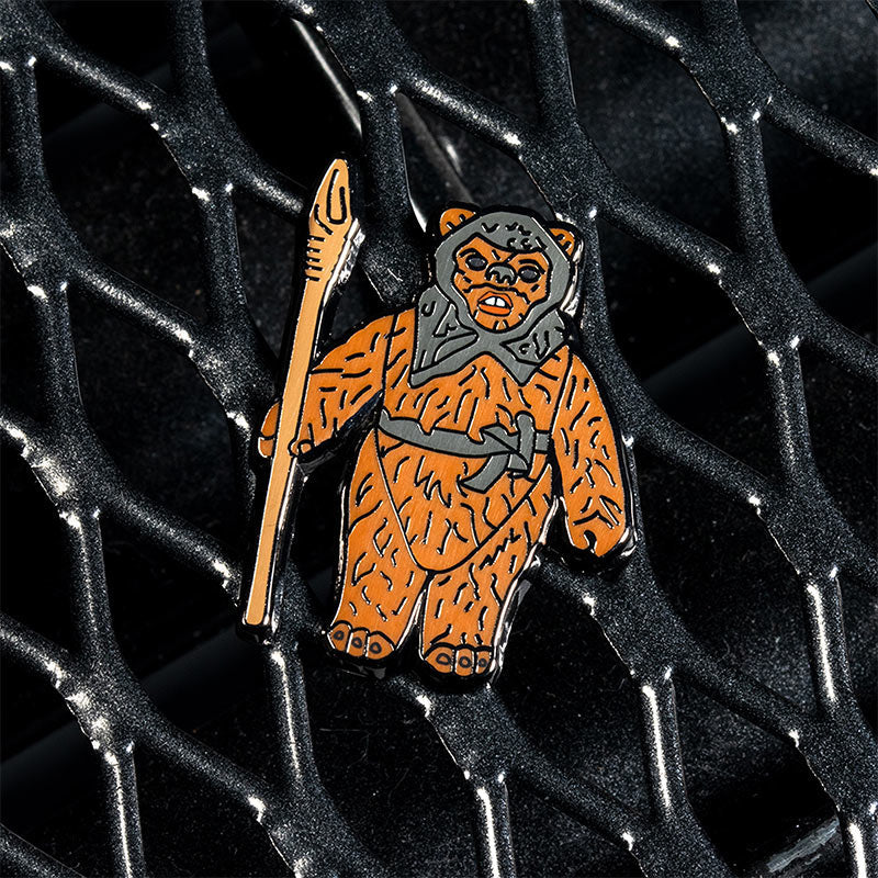 Pin’s Star Wars Set 1.42 – R2-D2 (sabre laser escamotable) et Romba