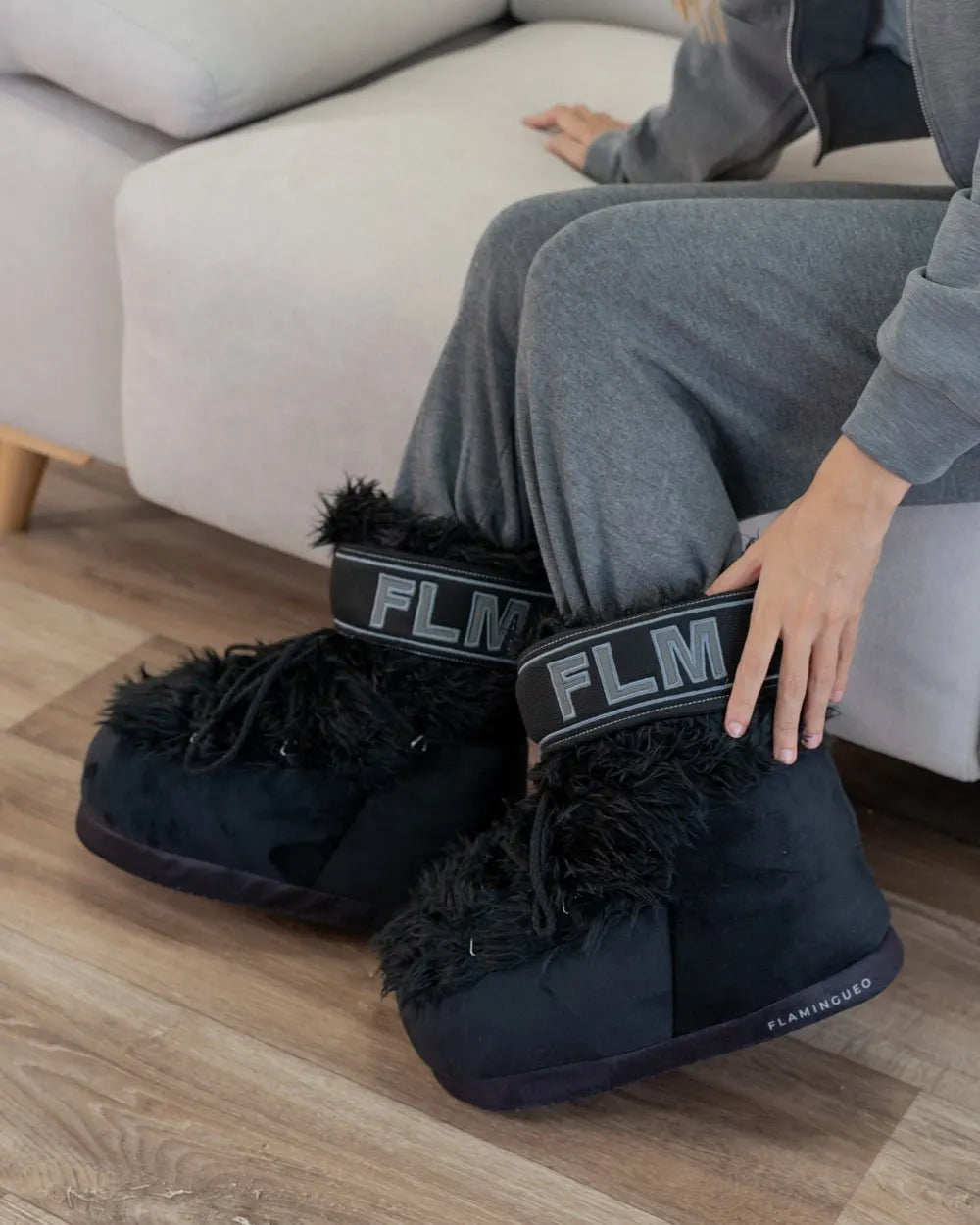 Slippers - YETIS BLACK