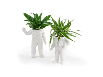 Astronaut flower pot