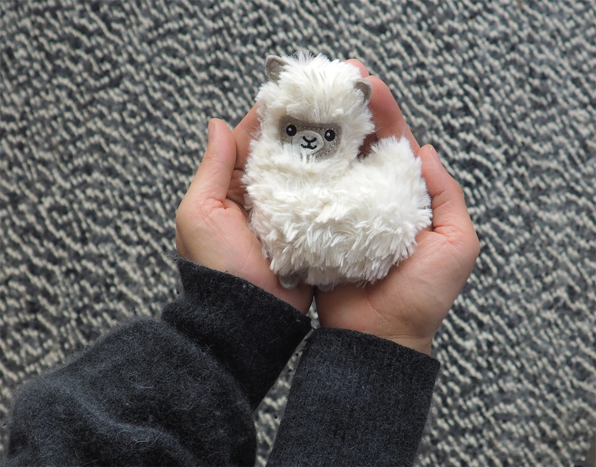 Pocket Pal Fluffy Lama