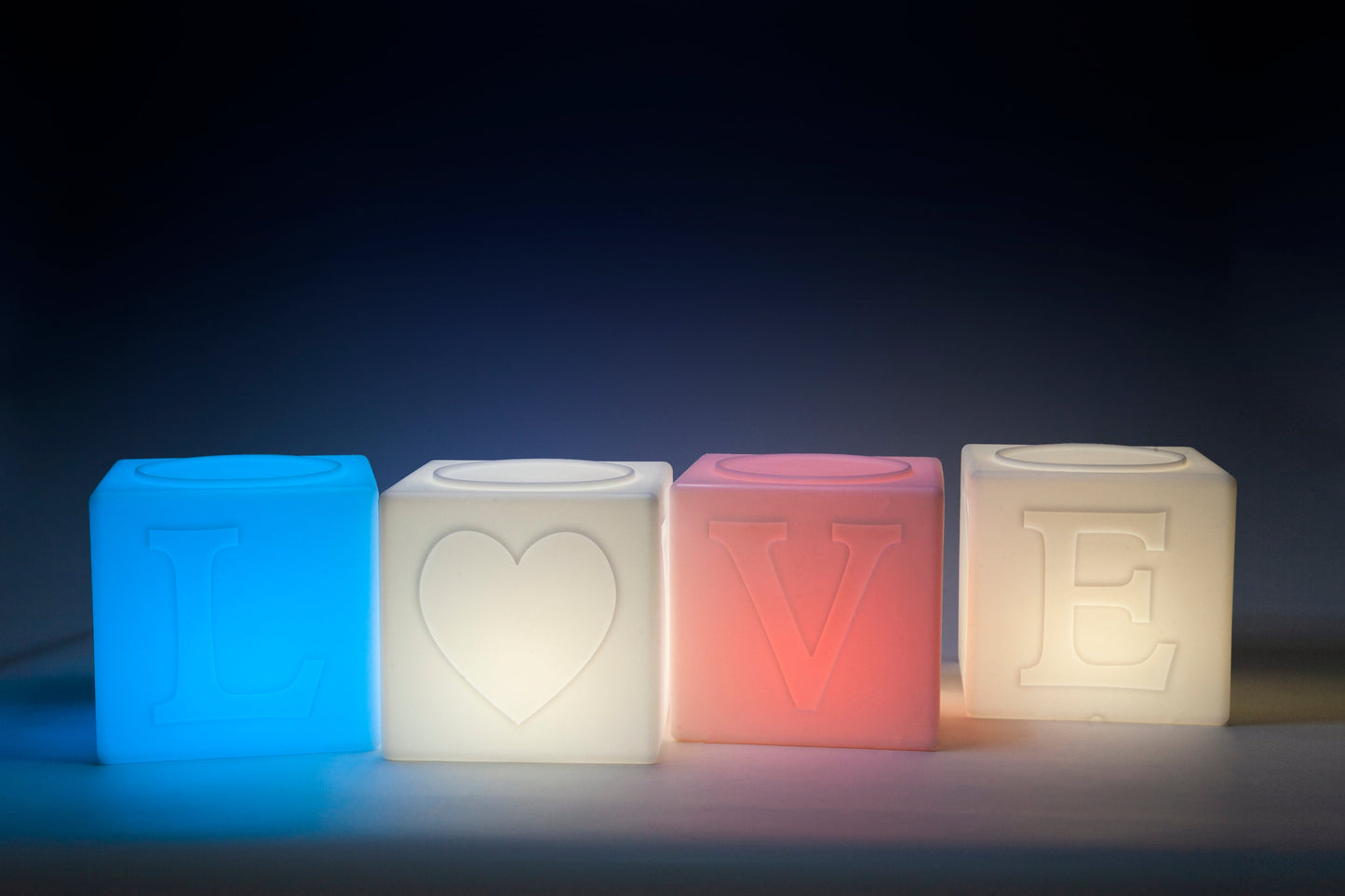 Lampe LOVE Cube "The LOVE Lamp"